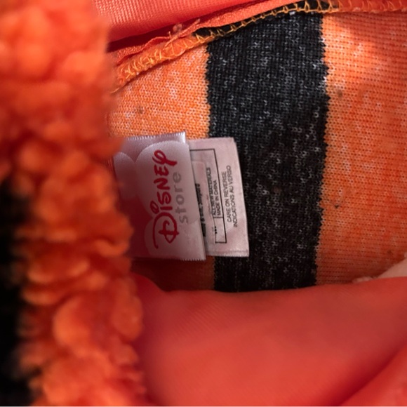 Winnie the Pooh Disney Store Family Halloween Costume - Picture 3 of 4